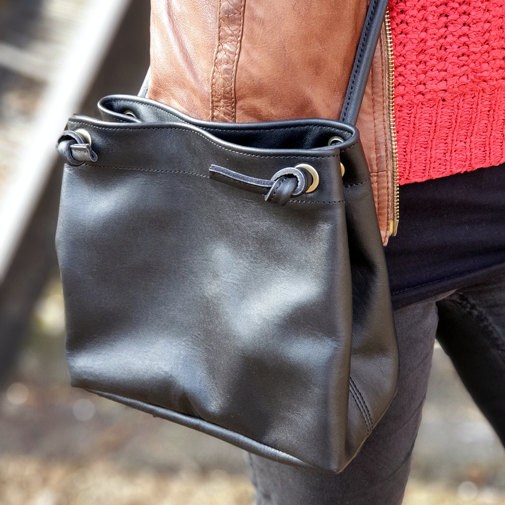Leather Small Bag Earphone Case - Hand & Fairmade - by SiRo